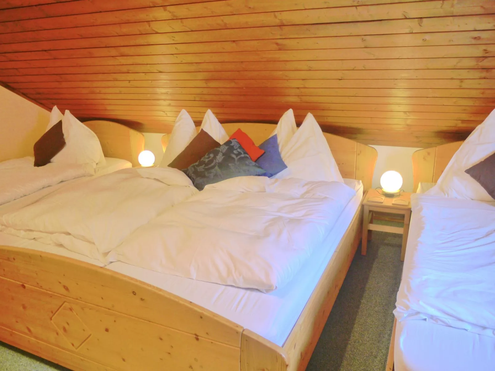 Wohl eingerichtete Wohnung mit eigenem Balkon-Binnen