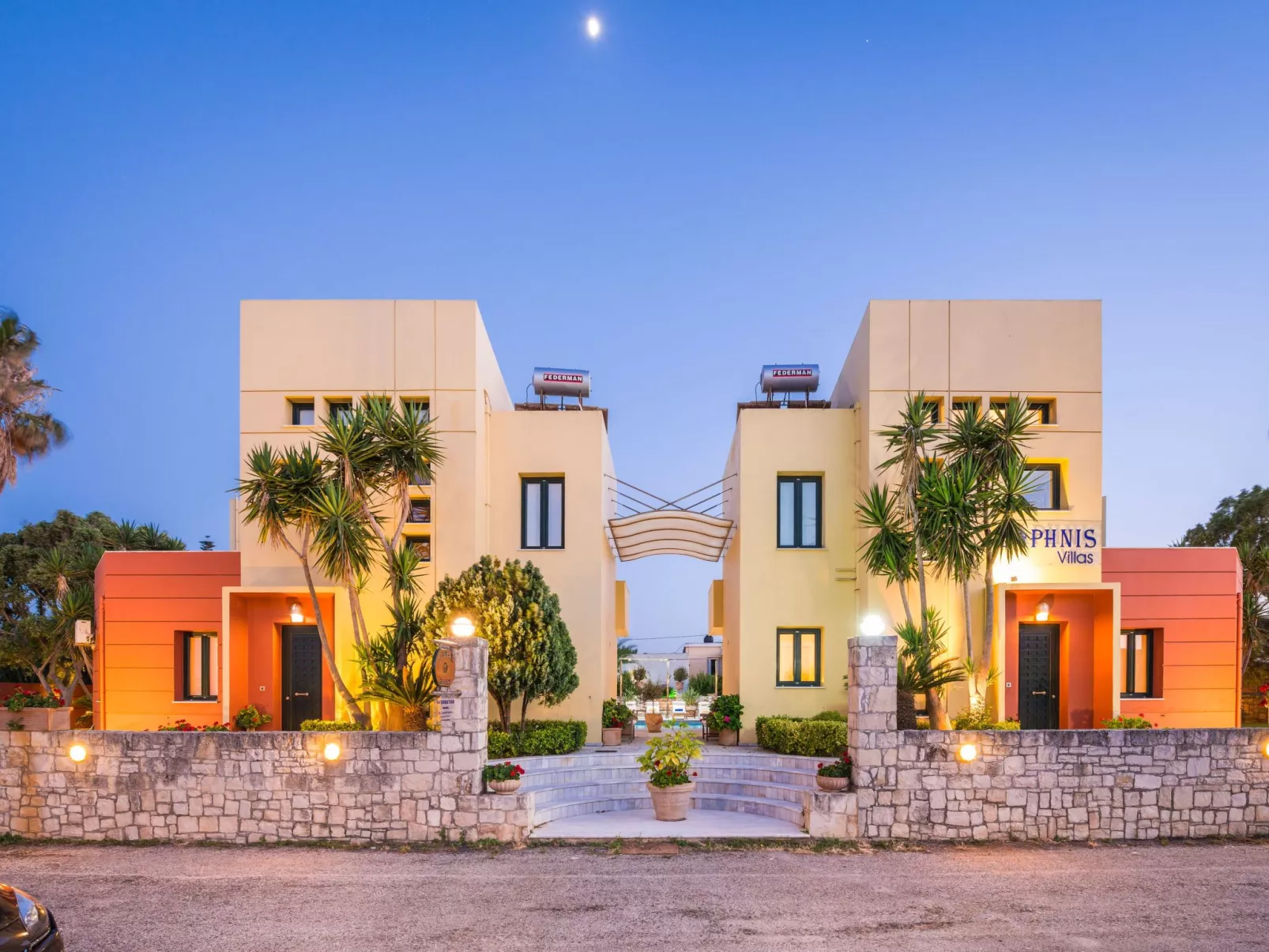 Mit gemeinschaftlichem Pool-Buiten