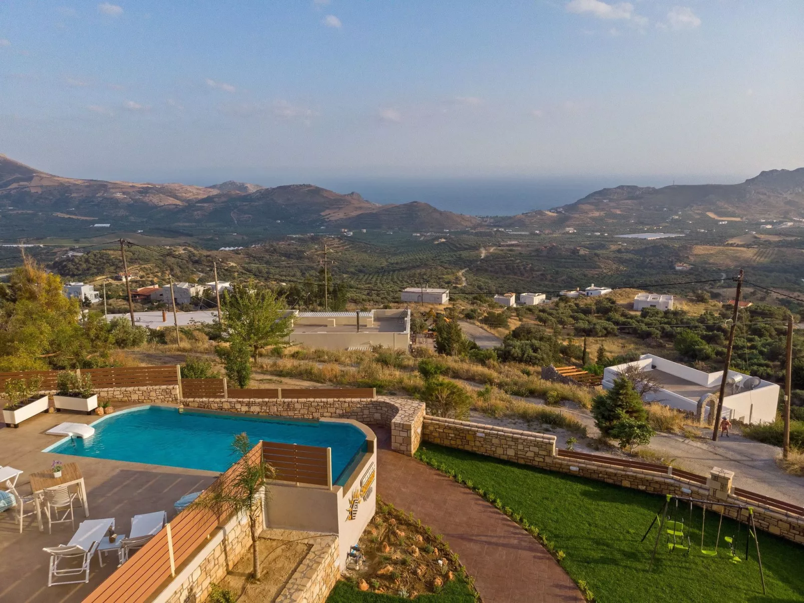 Villa Privater Pool Jacuzzi BBQ Kinderbereich-Image-tags.info