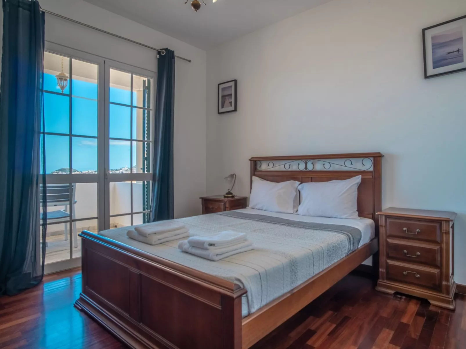 Villa mit Gartenblick-Image-tags.info