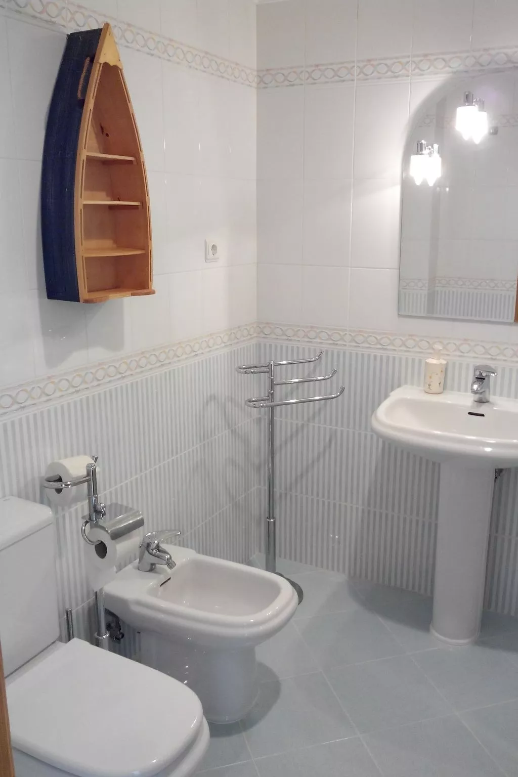 Wohnung in Porches mit Großem Balkon-Image-tags.info