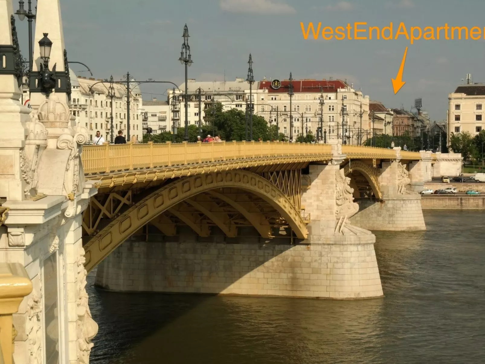 Moderne Ferienwohnung in Ujlipotvaros mit Garten-Buiten