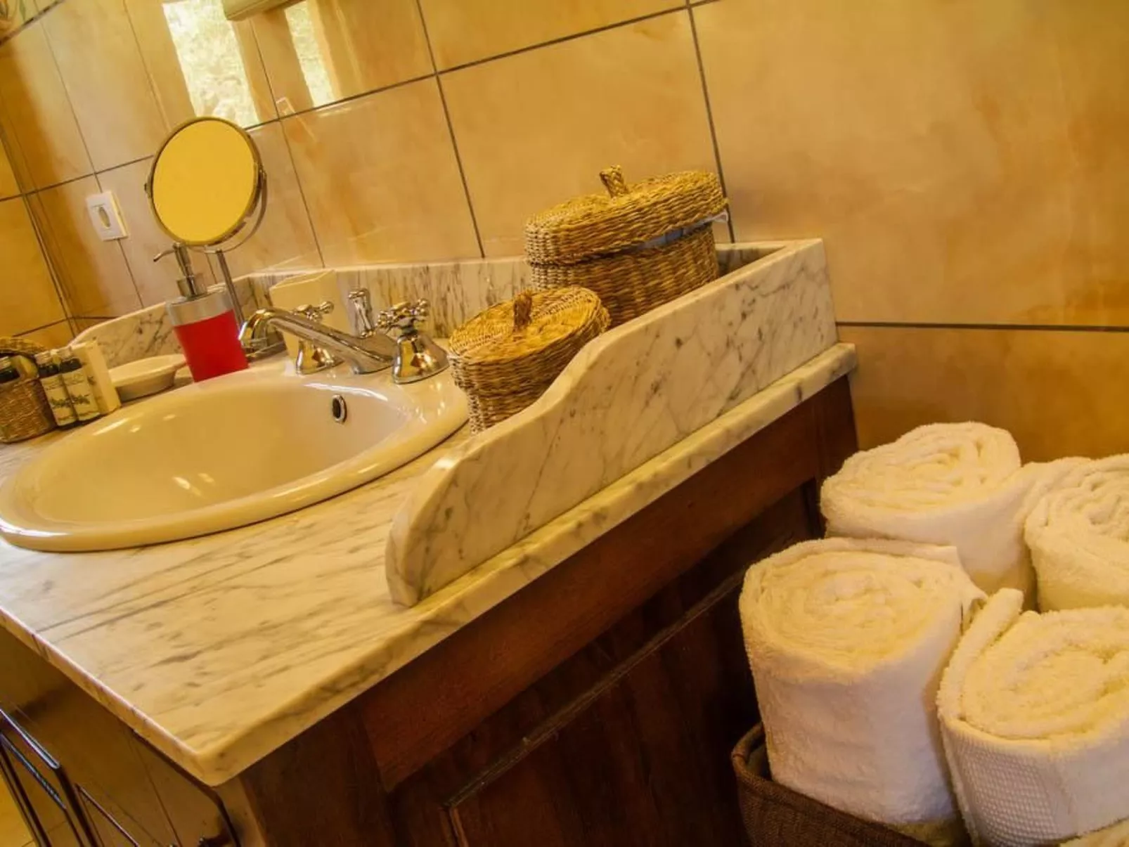 'Villa Orangerie' mit eigenem Pool-Binnen