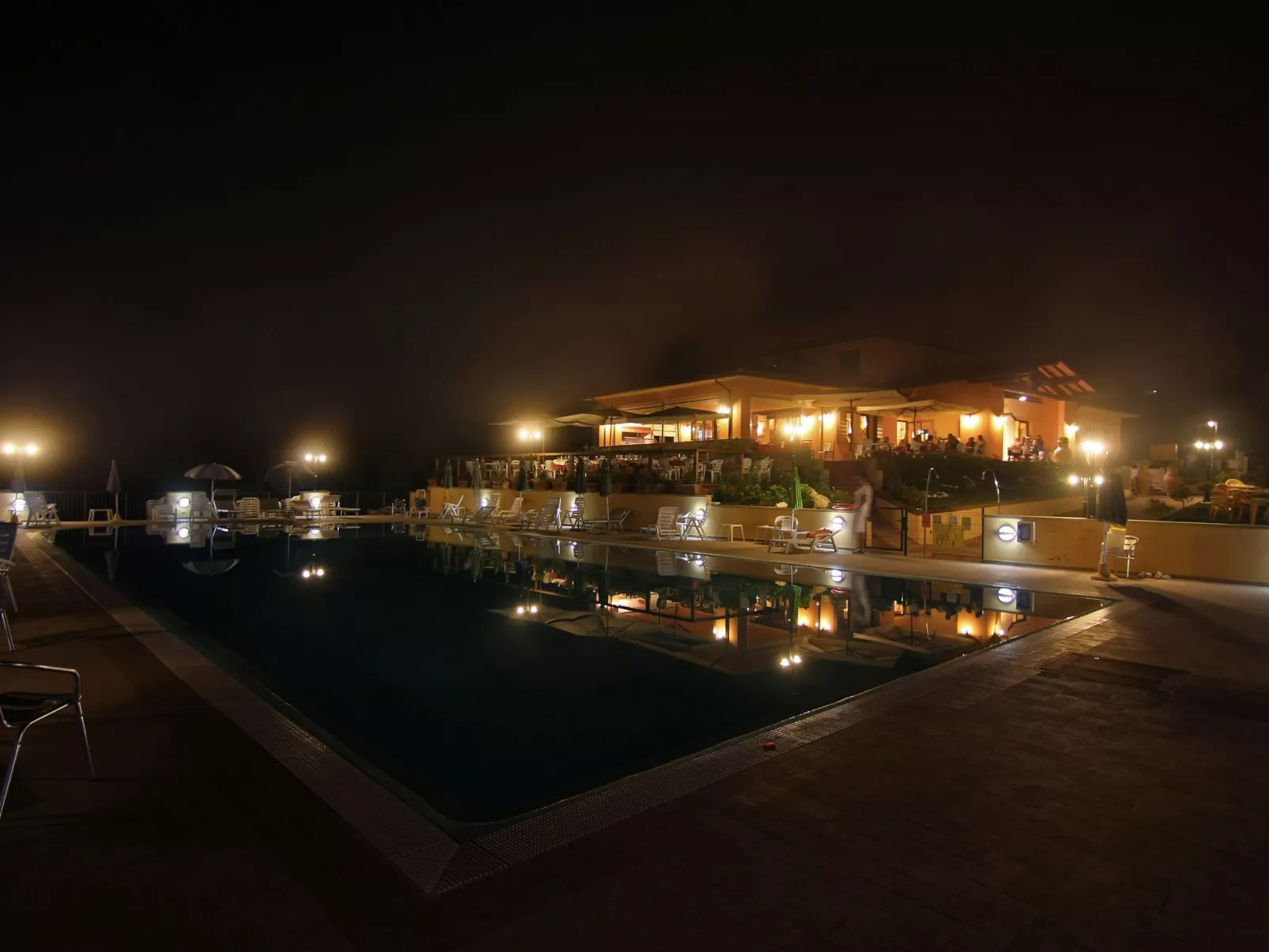 Wohnung 'Eichhörnchen' mit Schwimmbad-Buiten