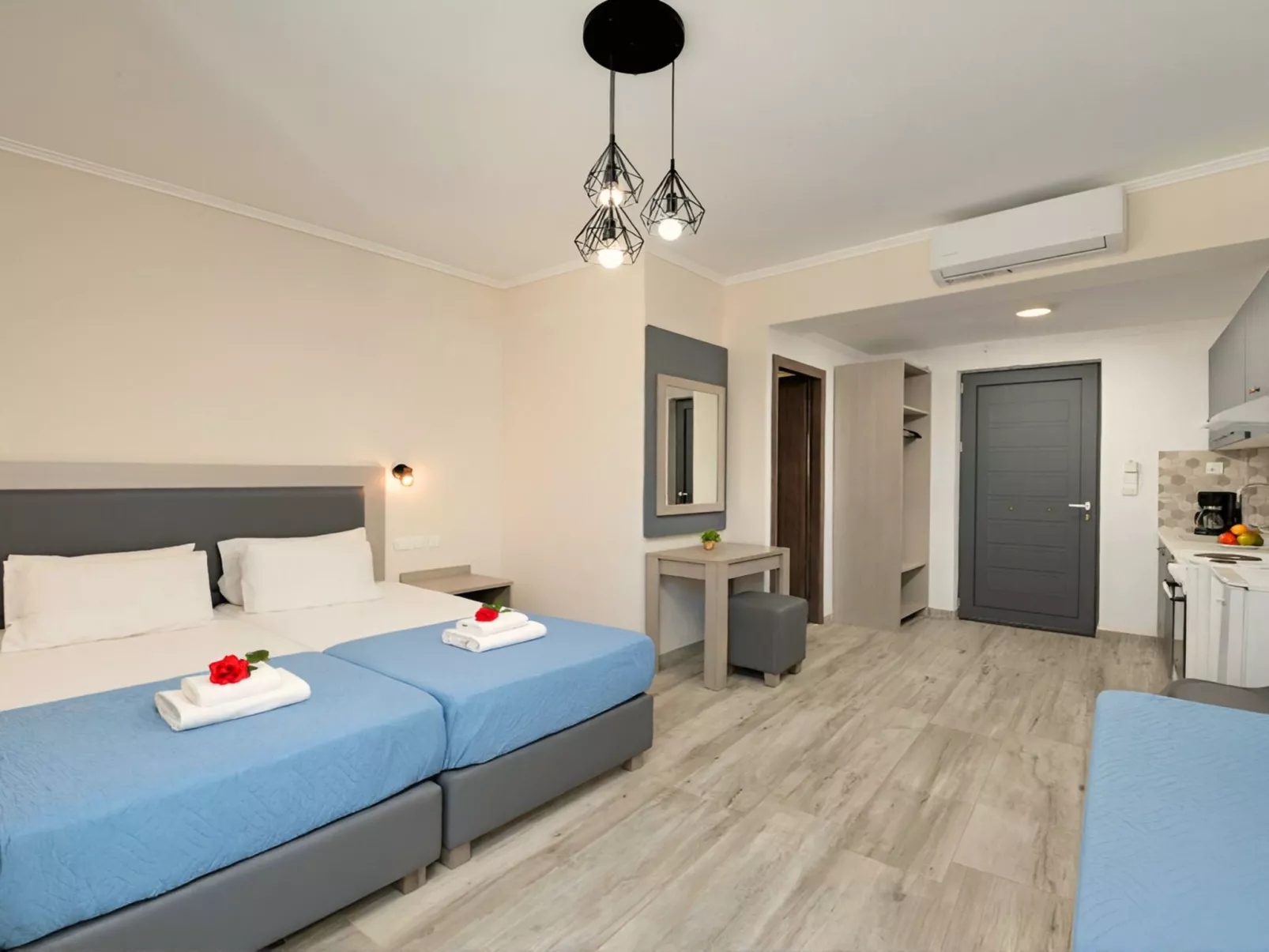 Pnoe Beachside Studio-Binnen