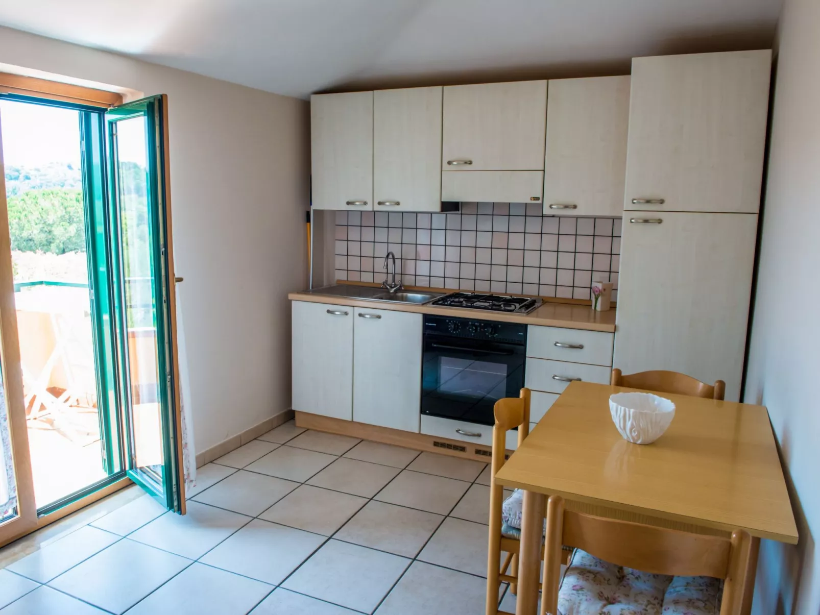 Appartement in Centola mit Grill, Terrasse und Garten-Binnen