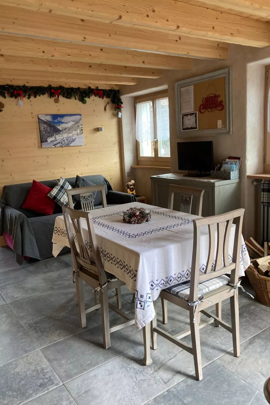 Chalet 'Casa al Pozzo' mit Bergblick-Binnen