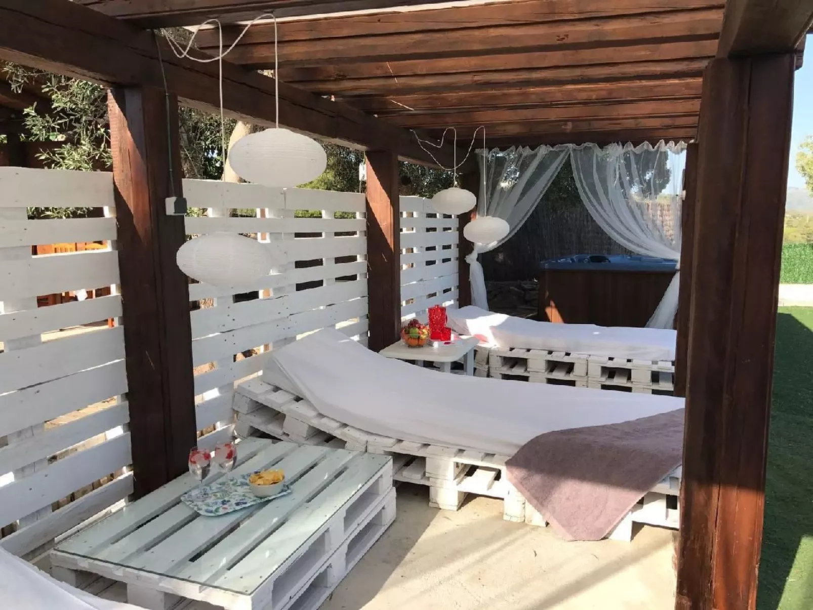 Masia Can Trabal für 24 Gäste mit privatem Pool in der Nähe von Sitges-Image-tags.info