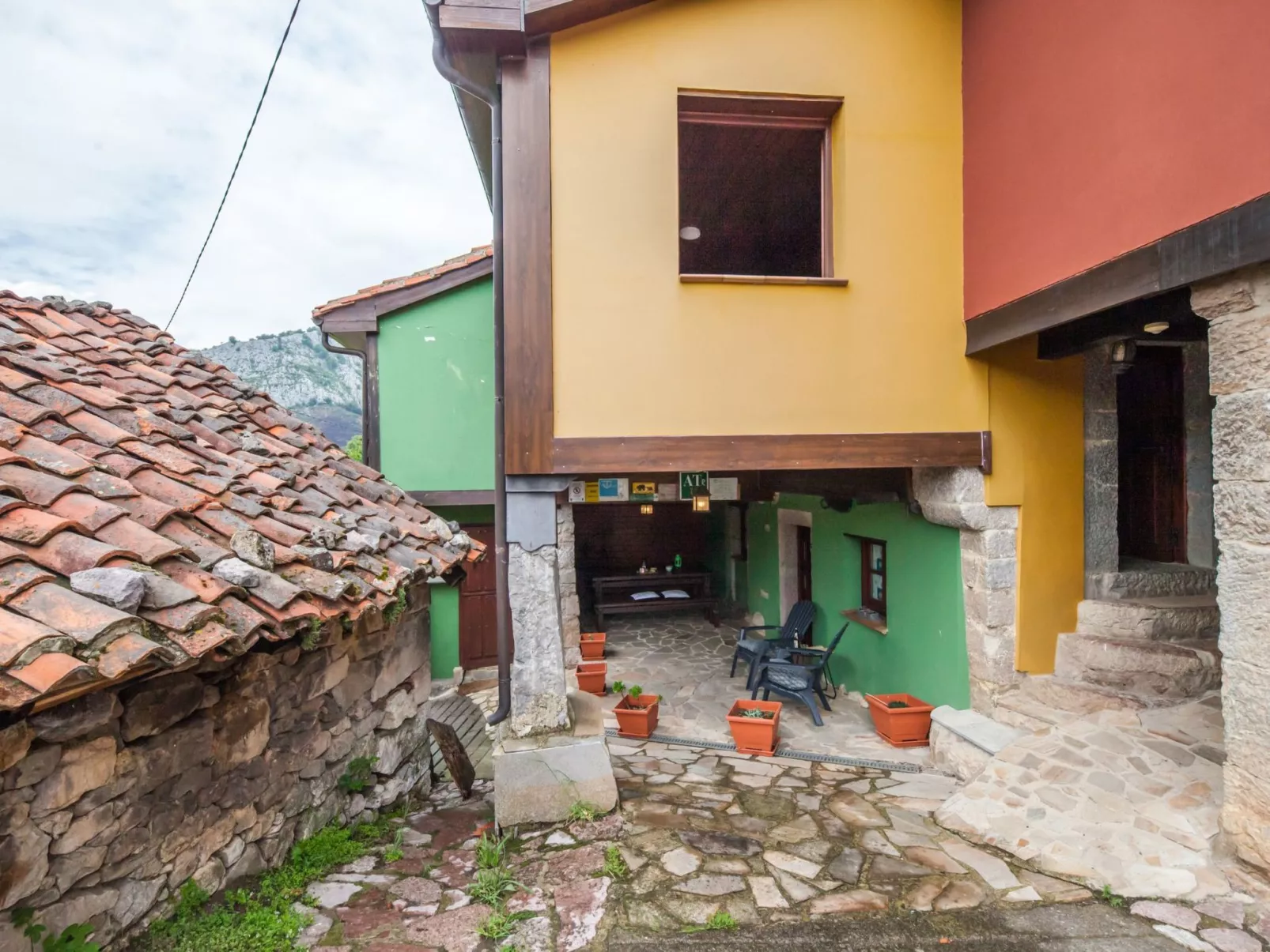 Berghütte mit Terrasse, Kamin und Jacuzzi-Image-tags.info