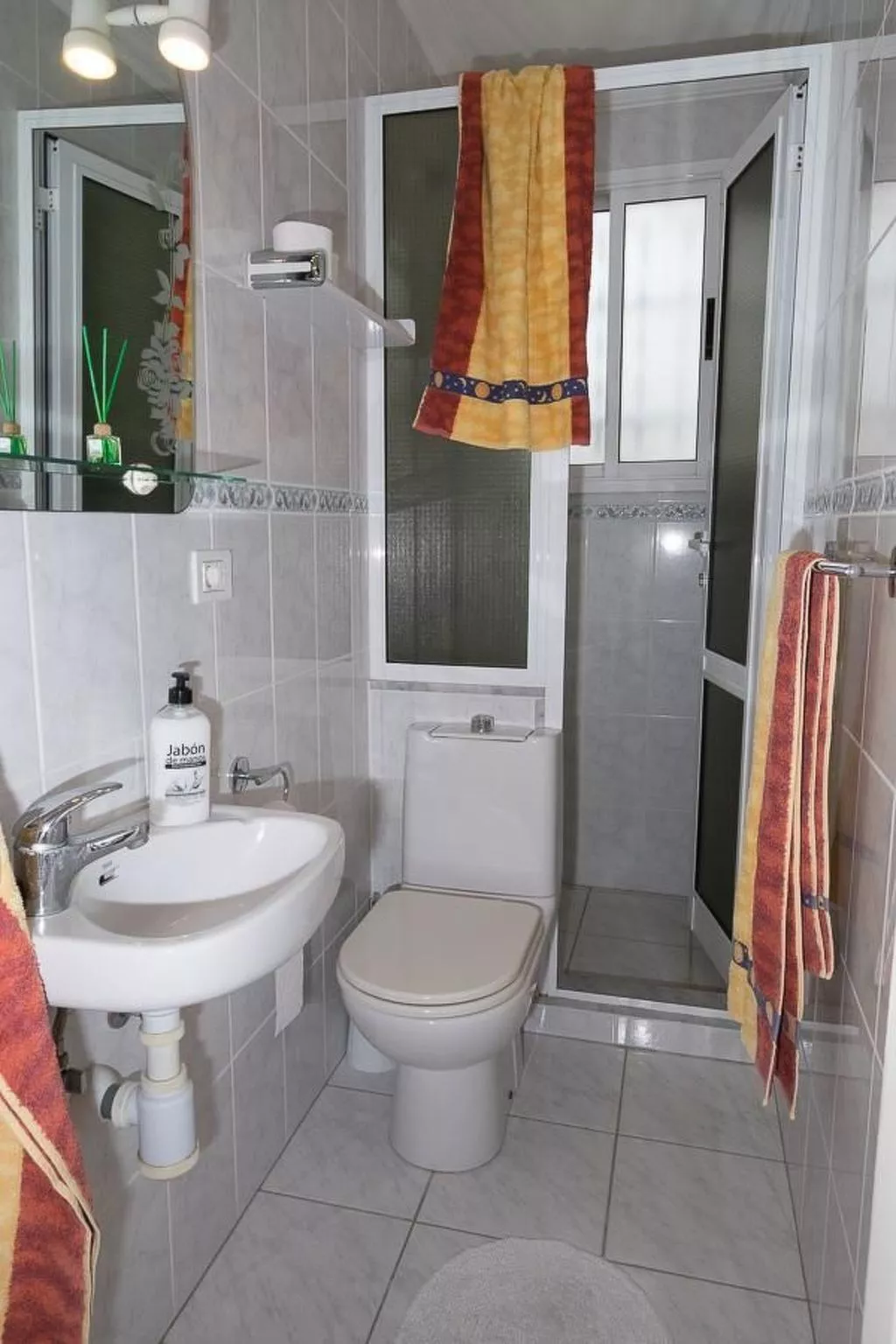 Strandnahes Haus mit Terrasse zum Sonnenuntergang - Binnen