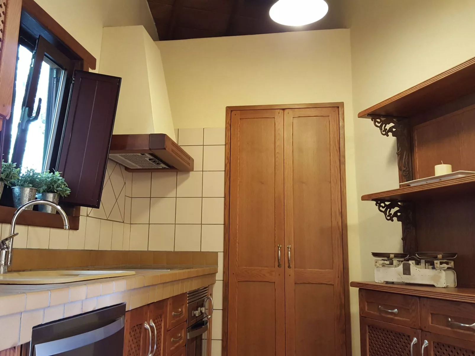 Finca mit Wasserblick-Binnen