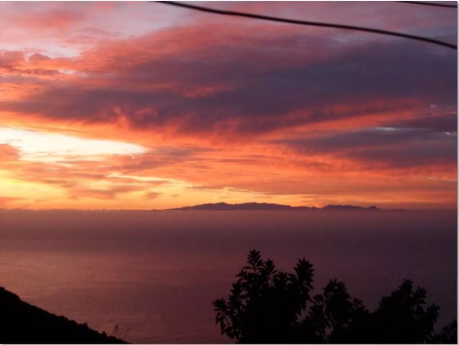Haus mit Schwimmbad-Whirlpool in ruhiger Umgebung.-Buiten
