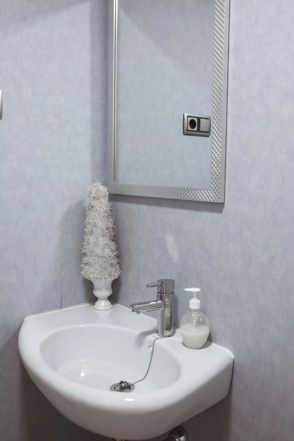 La Invincible Terreros in der 1. Reihe des Strandes-Binnen