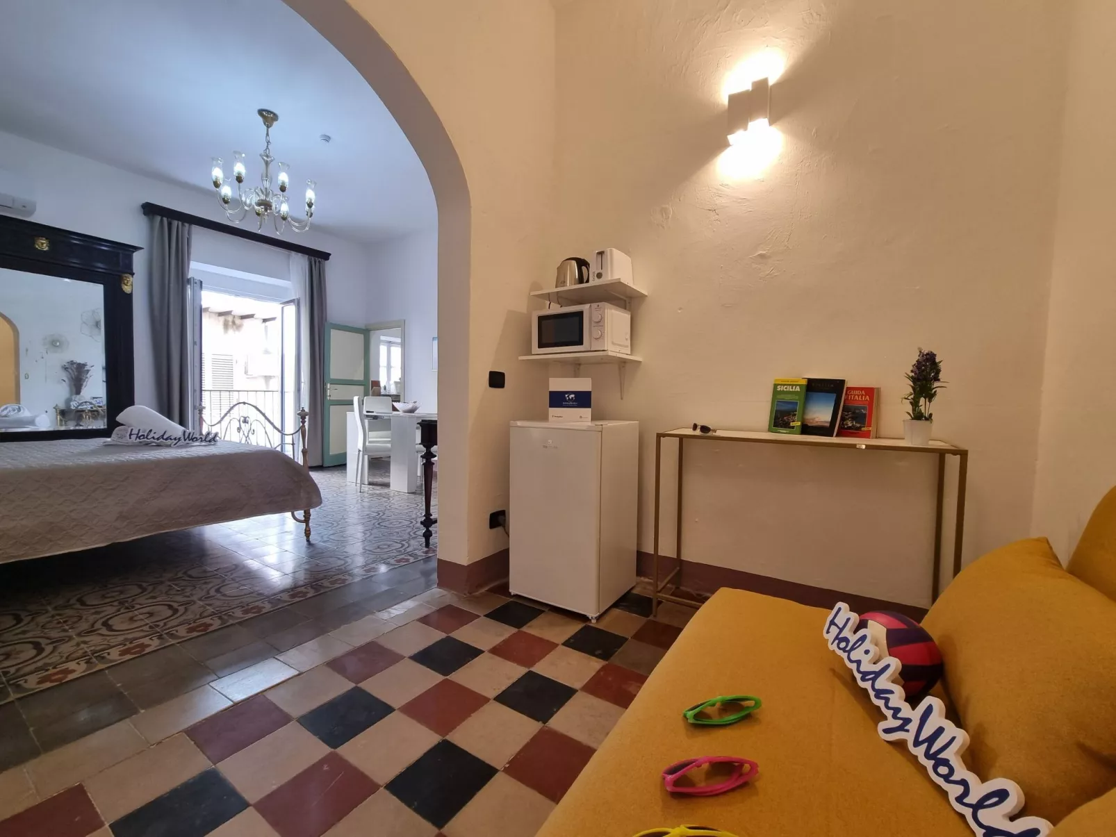 Donna Emma von Holiday World-Binnen