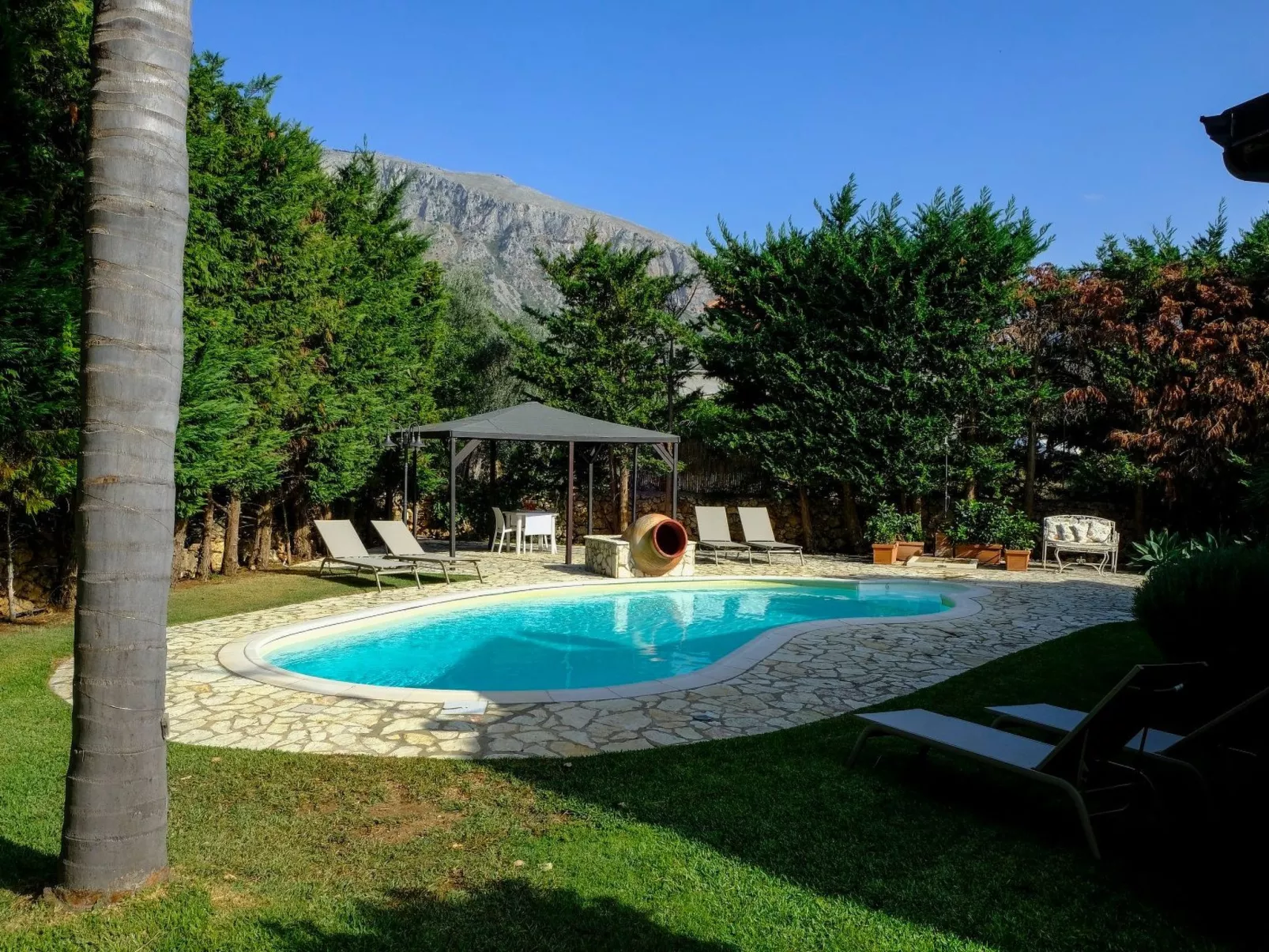 "Carta Fashion" mit eigenem Pool-Image-tags.info