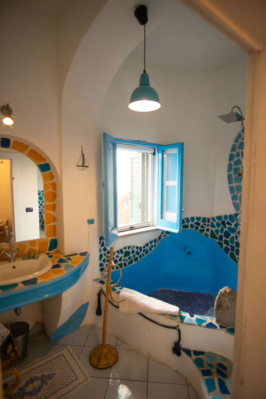 Villa mit Blick auf das Meer an der Amalfiküste-Binnen