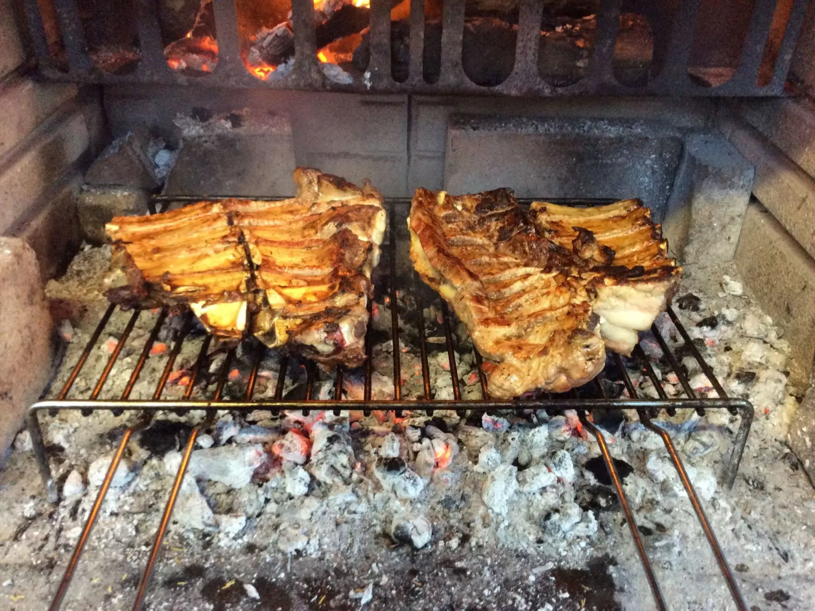 Ferienappartement mit Garten und Panoramablick-Binnen