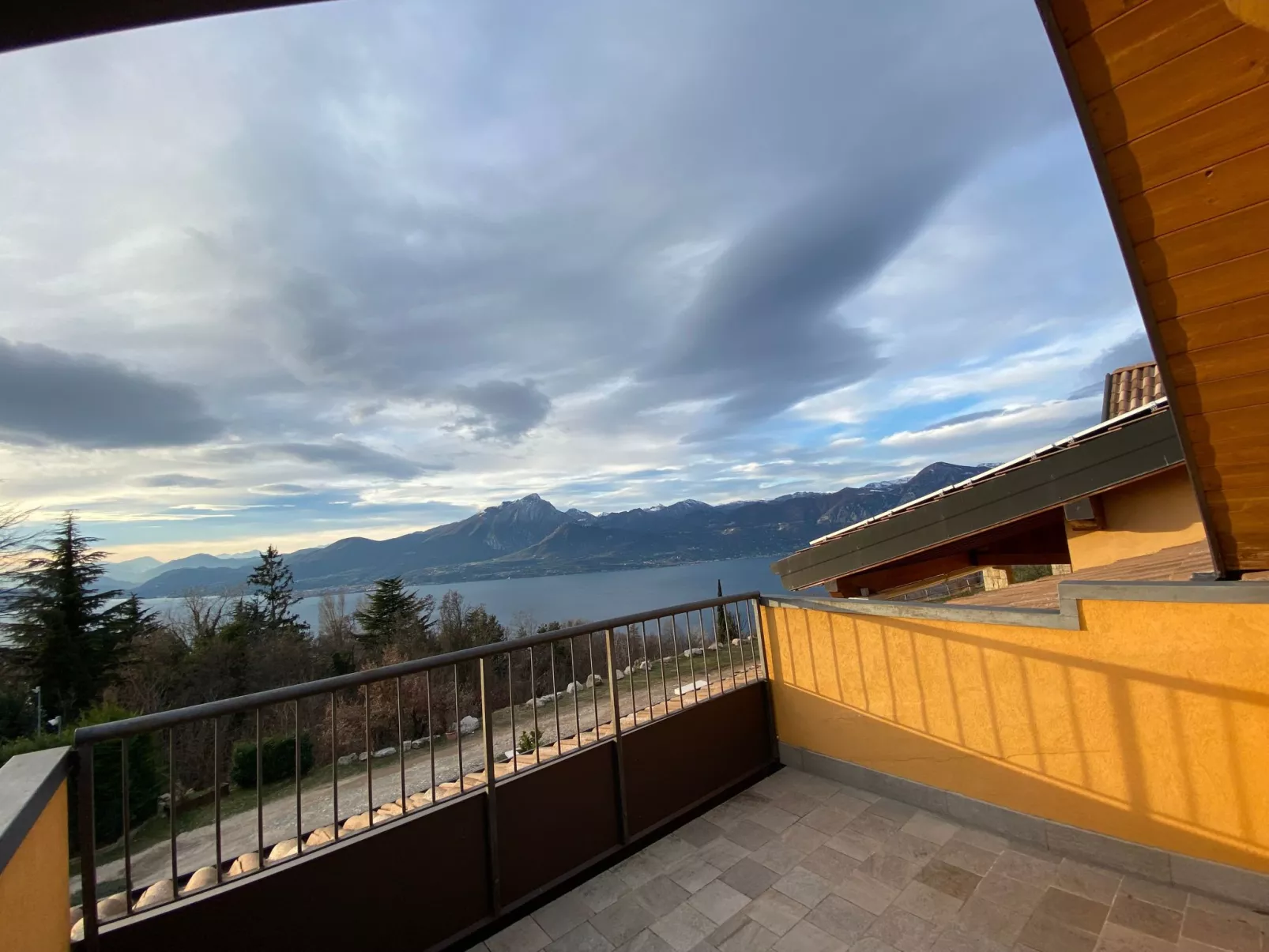 Ferienvilla mit Wasserblick-Buiten