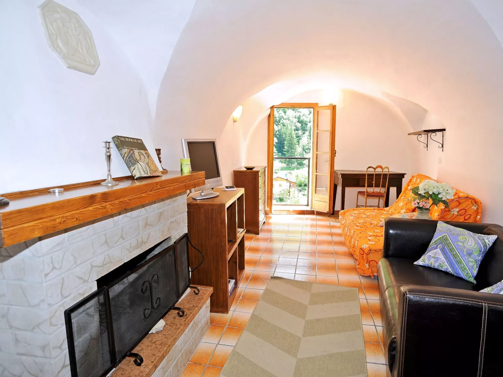 Panoramawohnung mit Balkon und Terrasse-Binnen