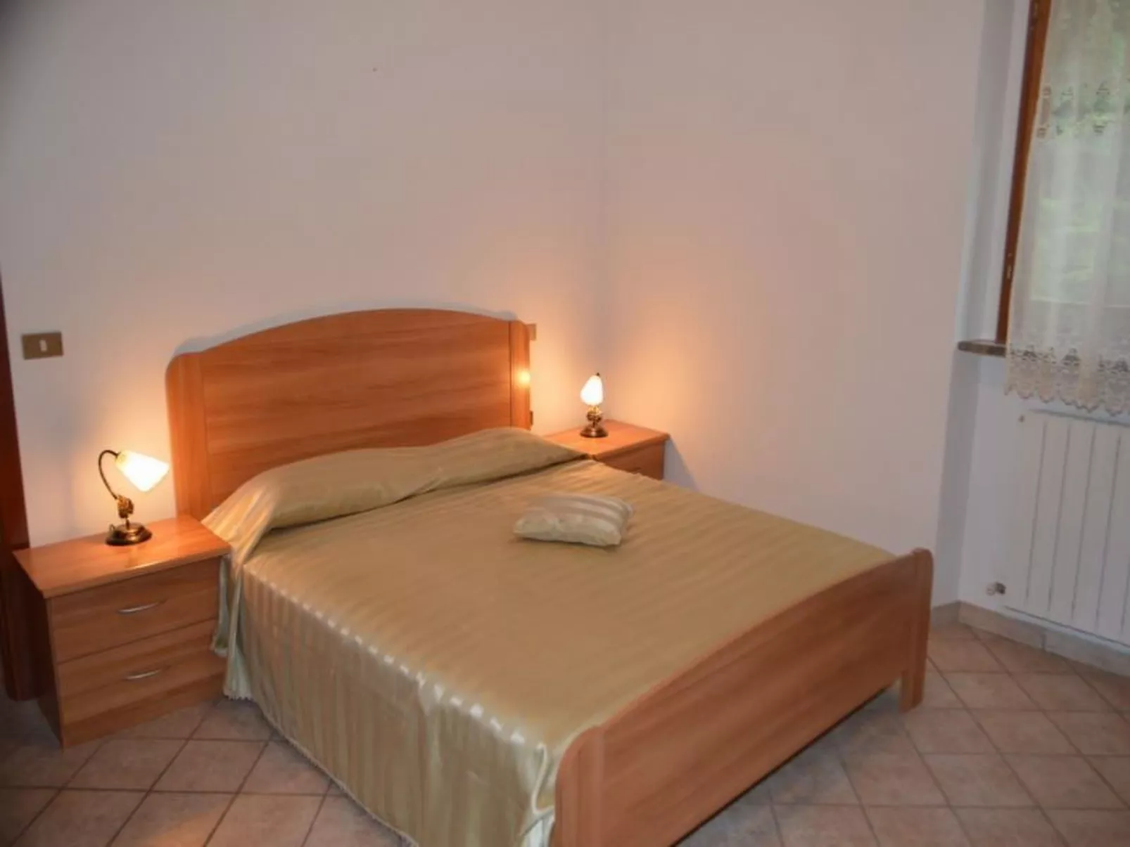 Schönes Ferienhaus in Sarnano mit privatem Pool-Binnen