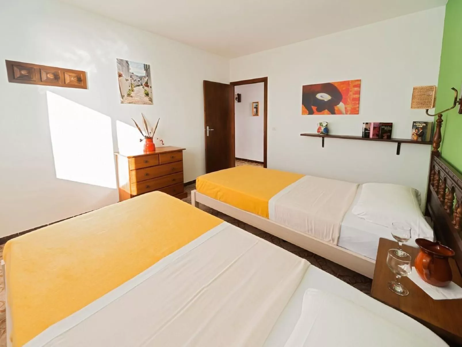 Mit Blick auf das Wasser-Binnen