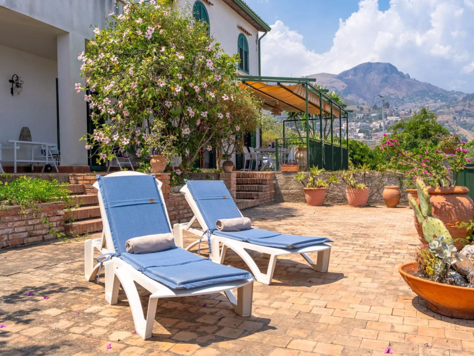 Angelo's Haus-Image-tags.info