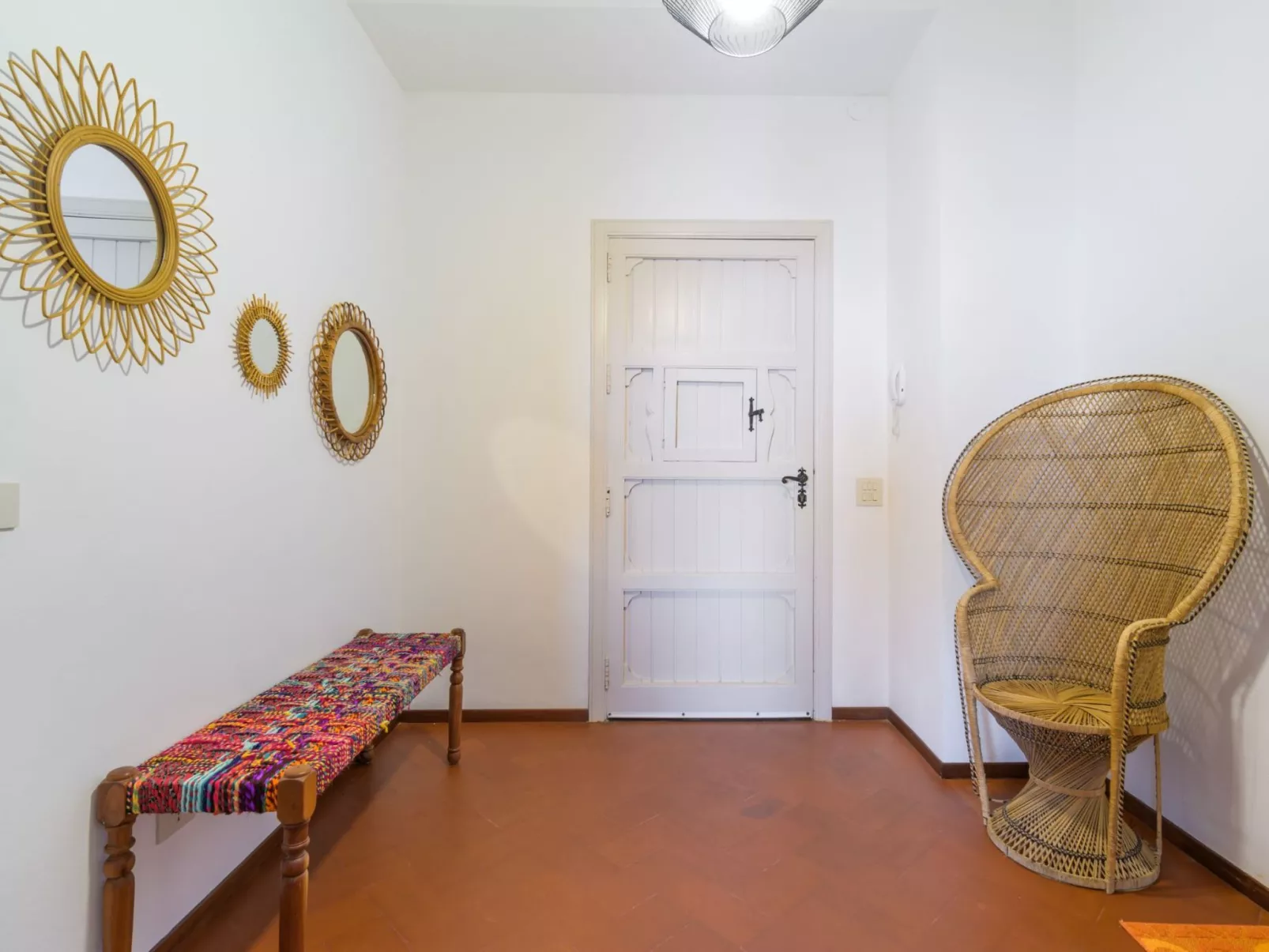 Villa am Sandstrand von Punta Secca-Binnen