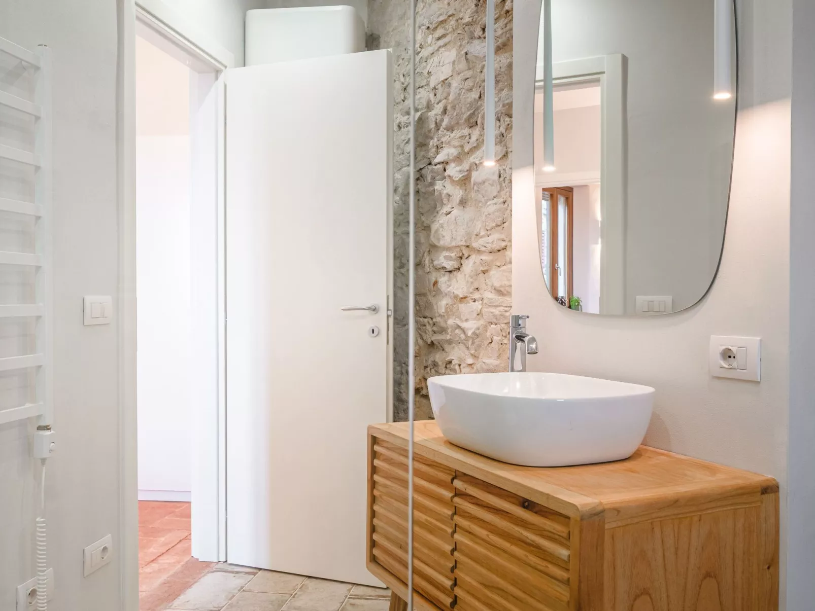 Mittelalterliche toskanische Unterkunft mit Aussicht und geräumigem Bad-Binnen