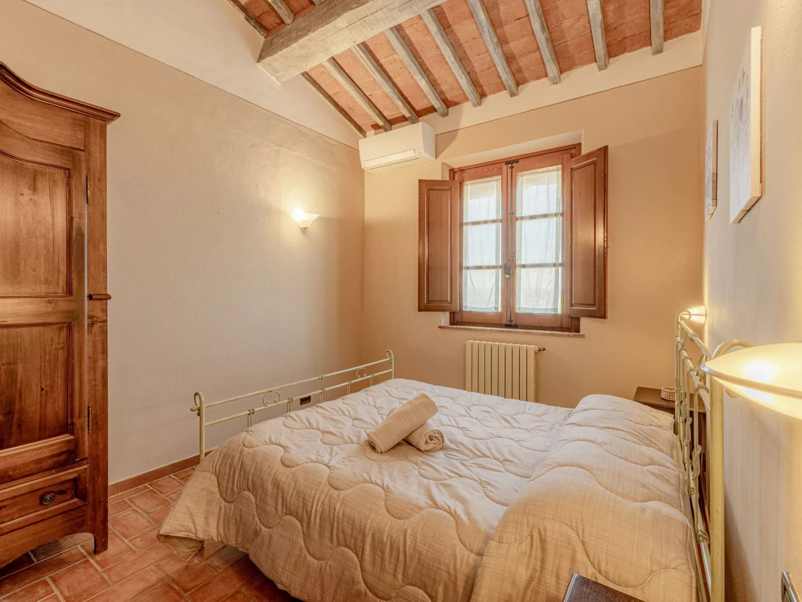 Flach 'Girasole Sanguineto'-Binnen