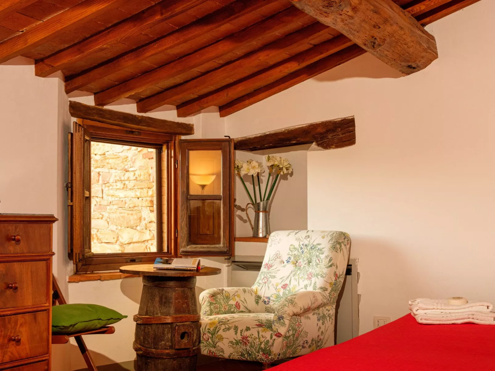 Sage' Anwesen mit Gemeinschaftspool-Binnen