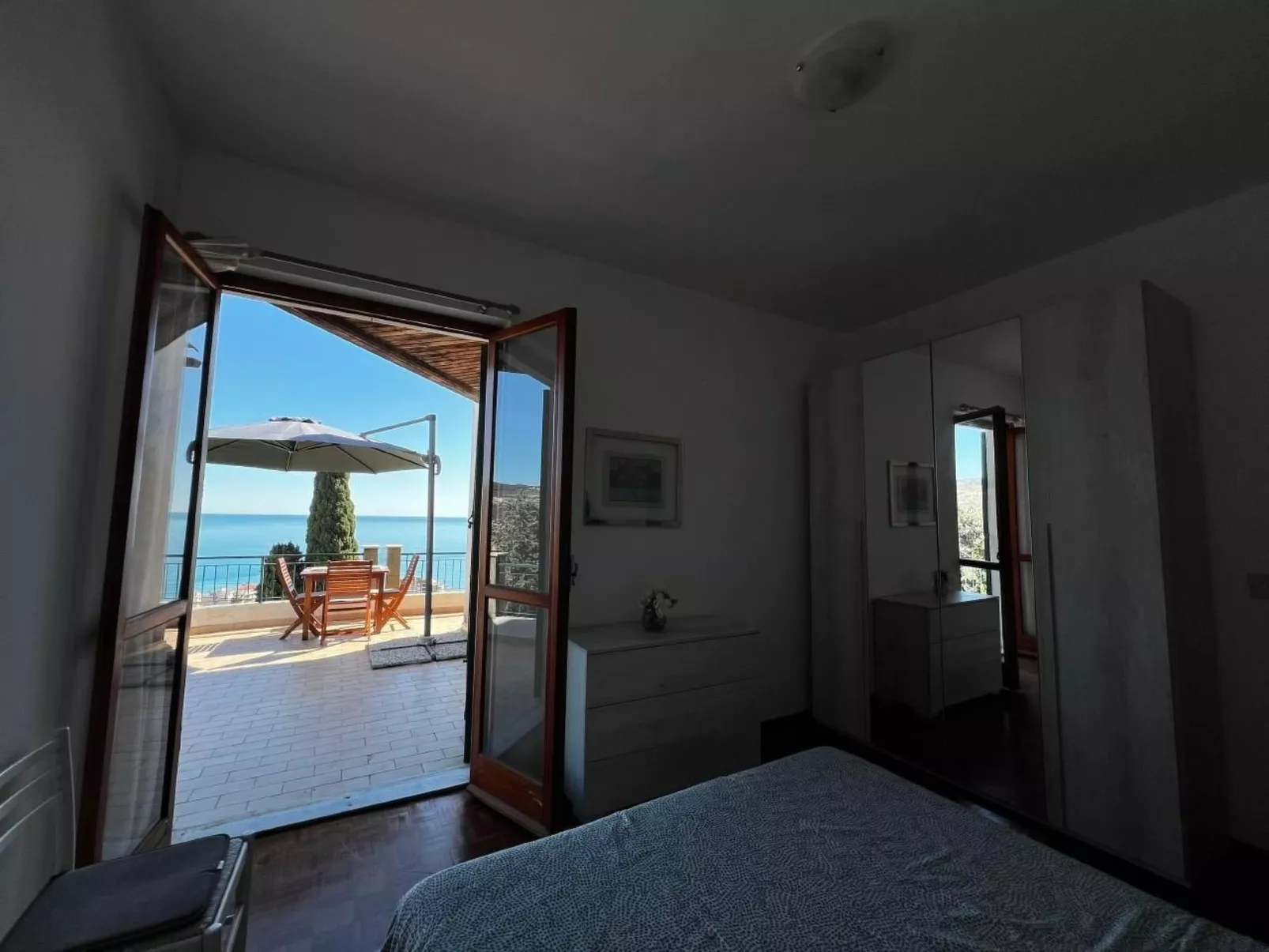 Blauer Horizont-Image-tags.info