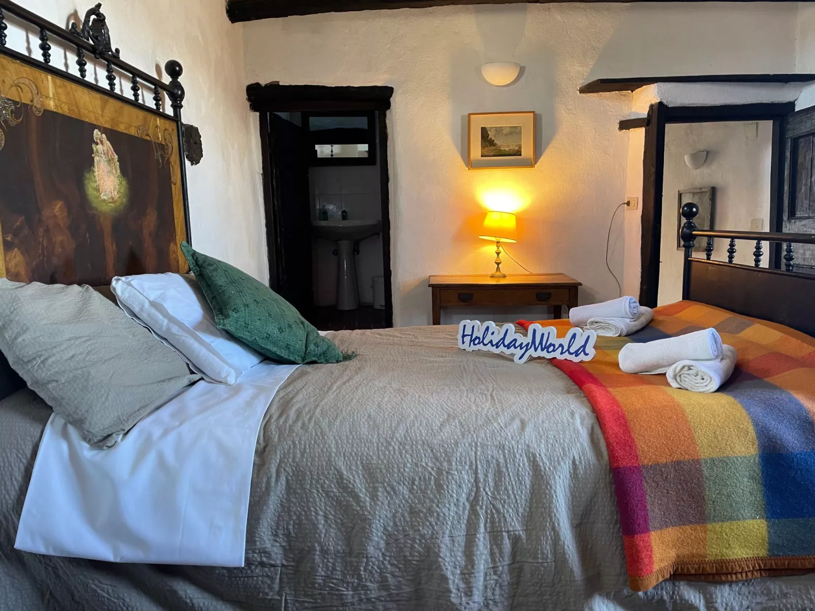 Panoramic Retreat by Holiday World-Binnen