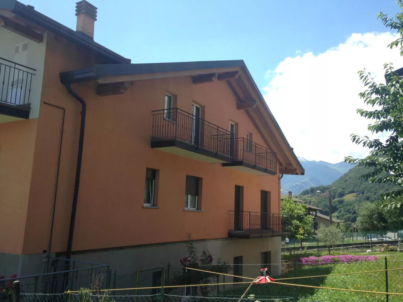 Wohnung "Spaziosa mansarda"-Buiten