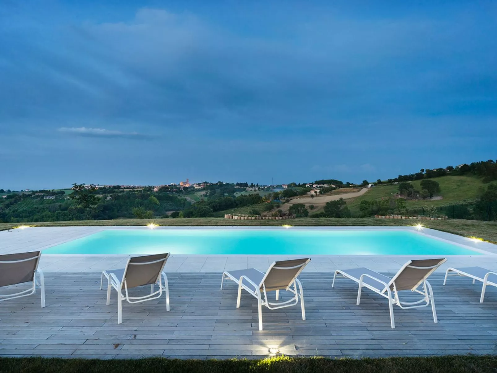 Villa Elettra Marcheholiday-Buiten