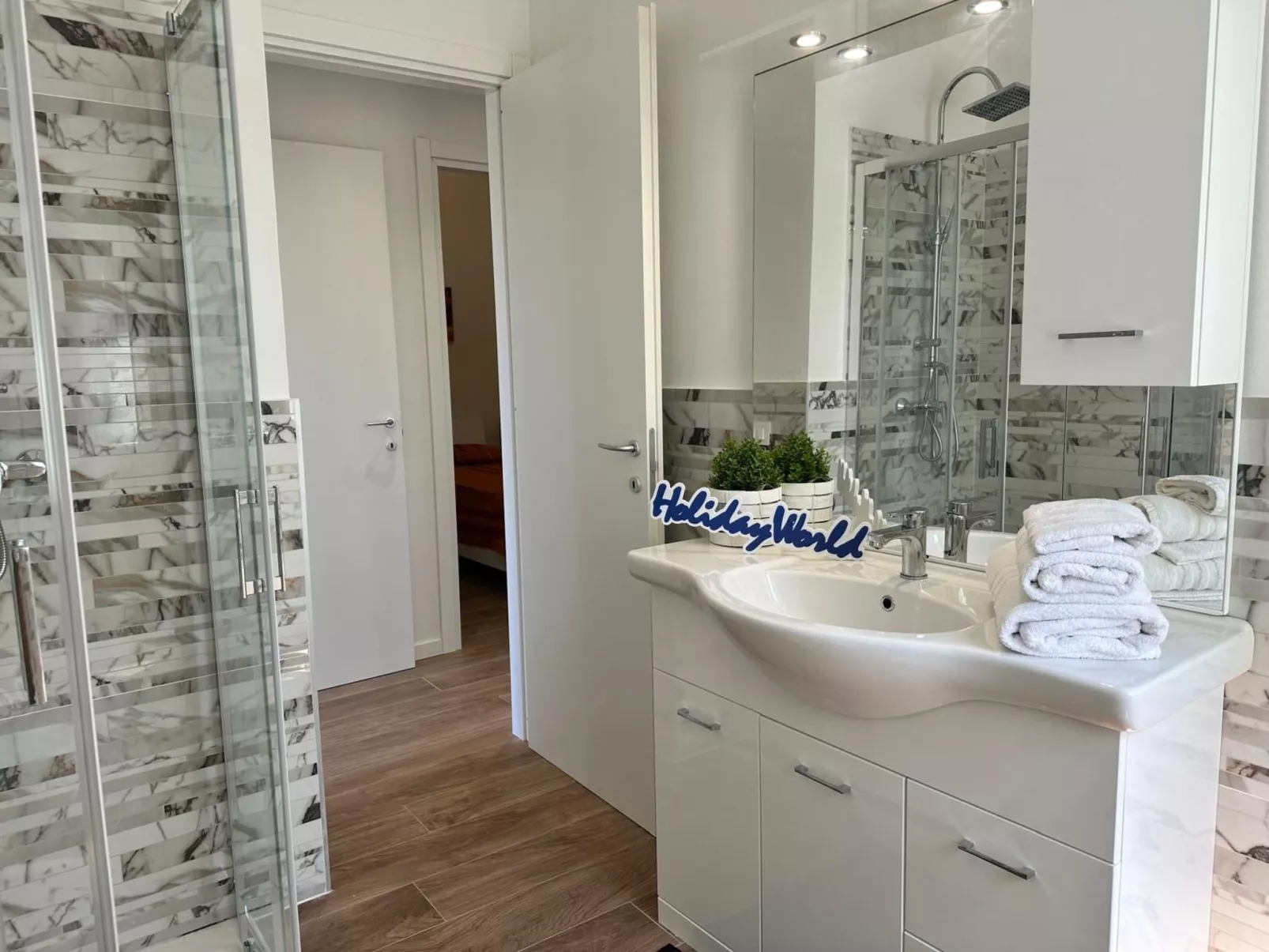 Oltre il Mare von Holiday World-Binnen