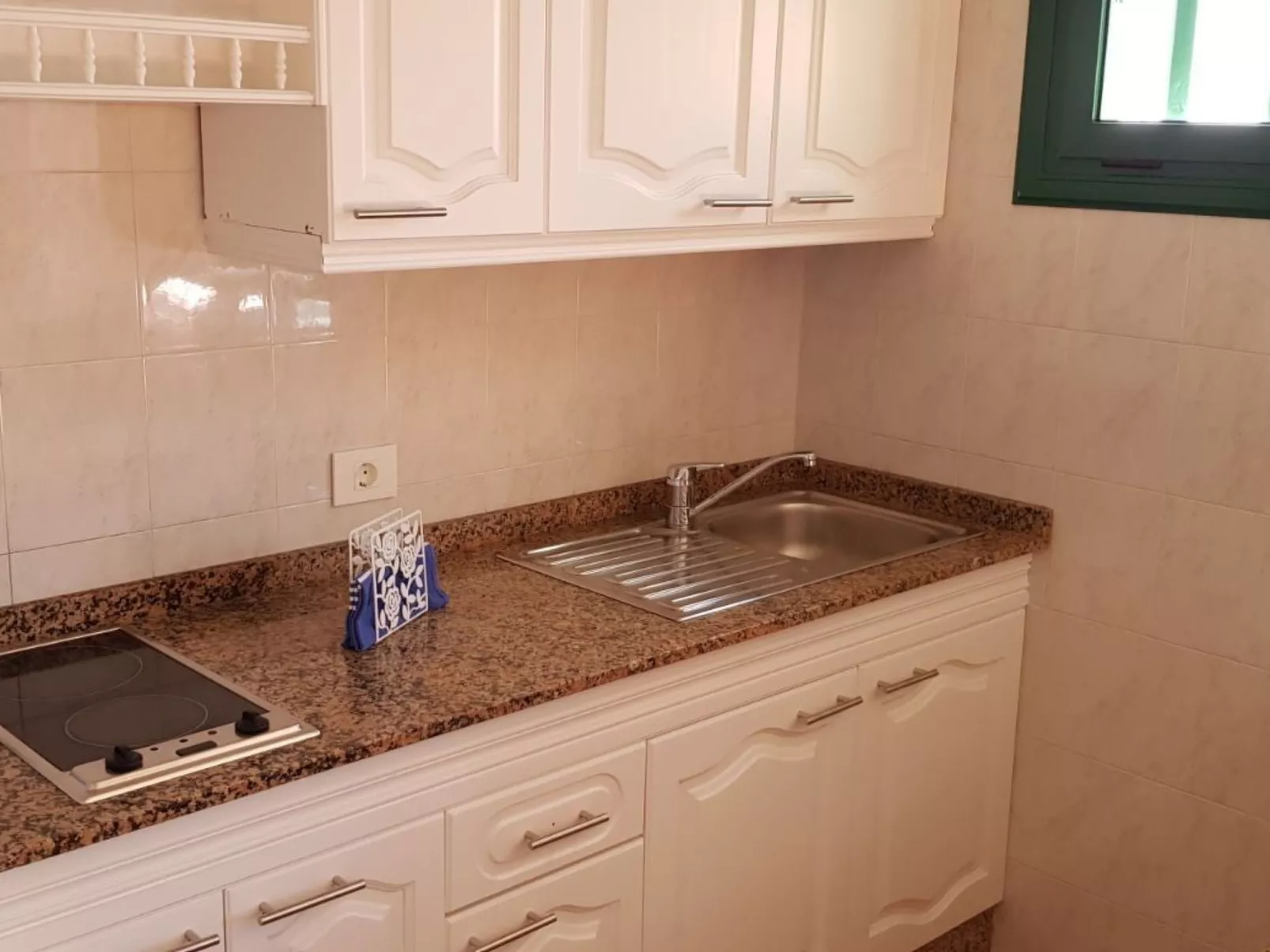 Apartamento con terraza-Image-tags.info