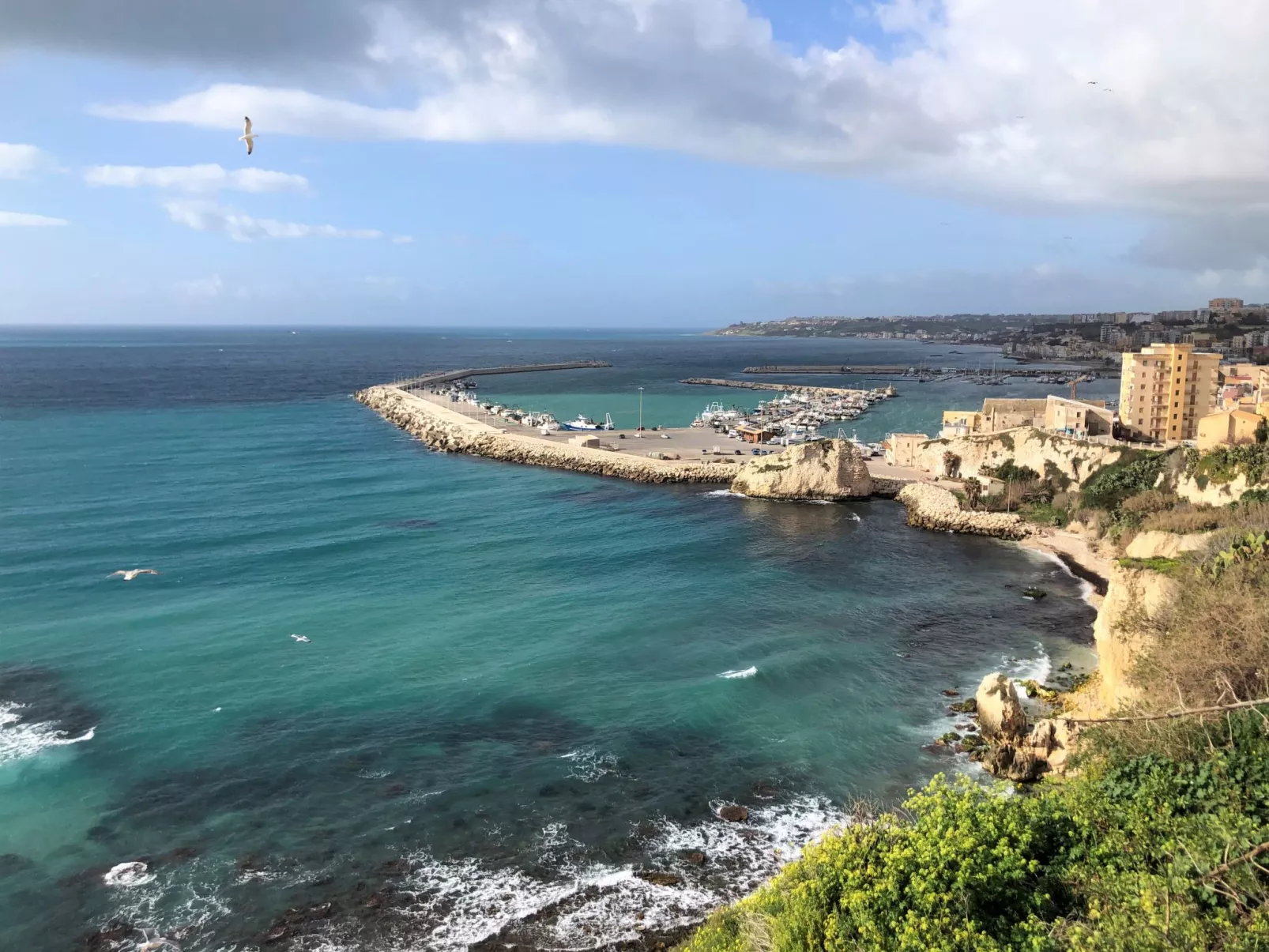 Ruhige Ferienwohnung in Sciacca mit Grill und Terrasse und Meerblick-Omgeving