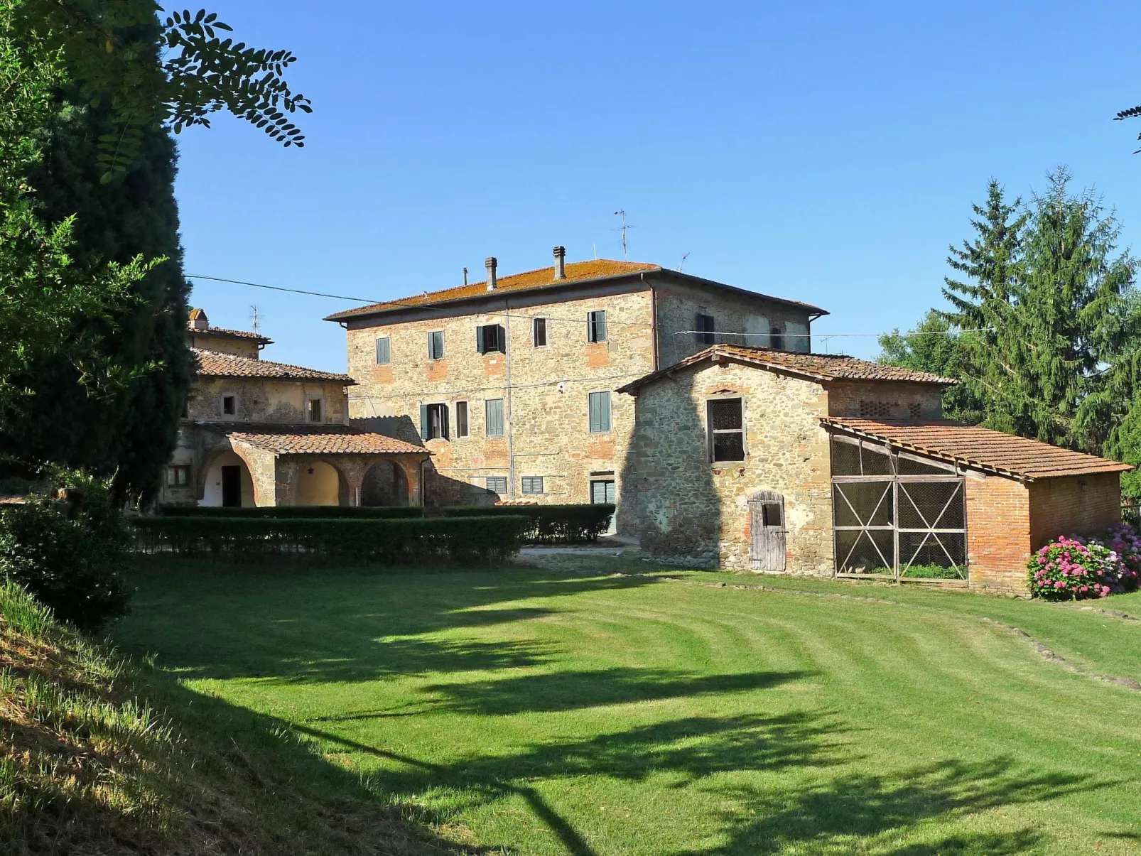 Große Wohnung mit 3 Schlafzimmern und 4 Bädern-Buiten