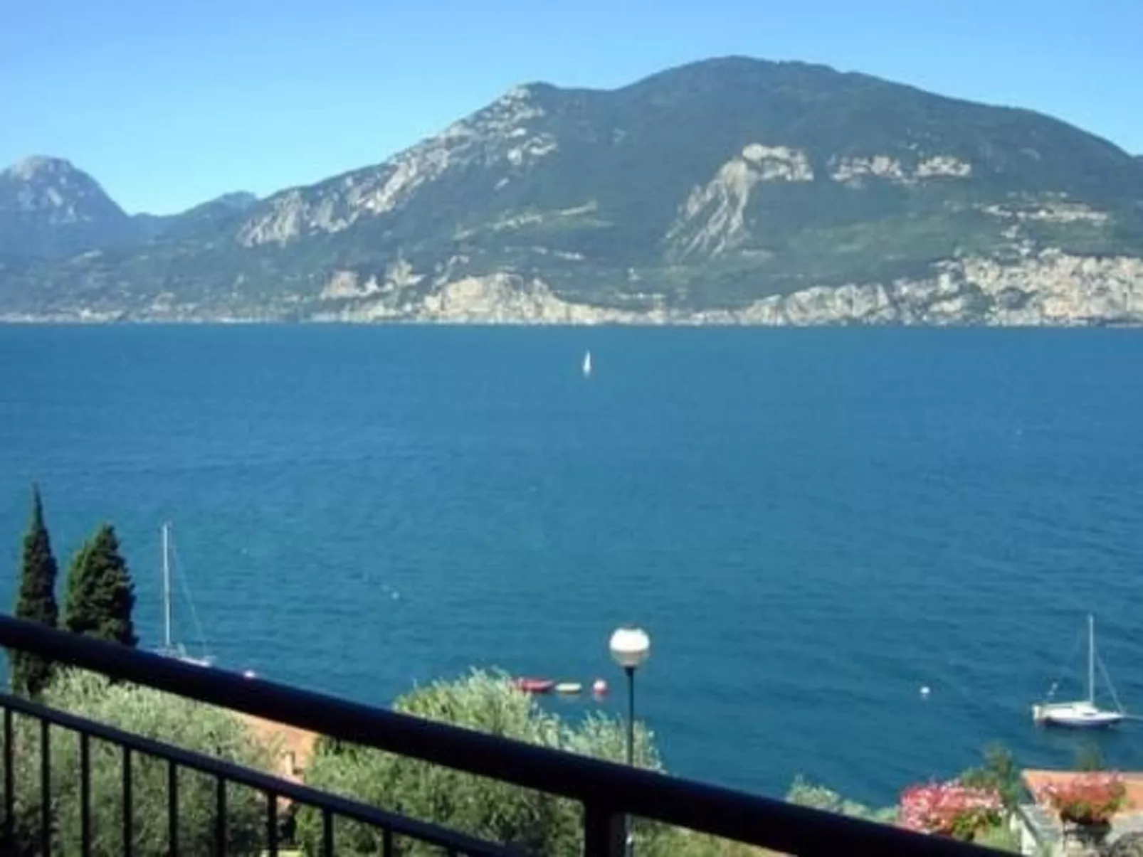 Wohnung 8 mit Seeblick, Garage, Schwimmbad,-Buiten