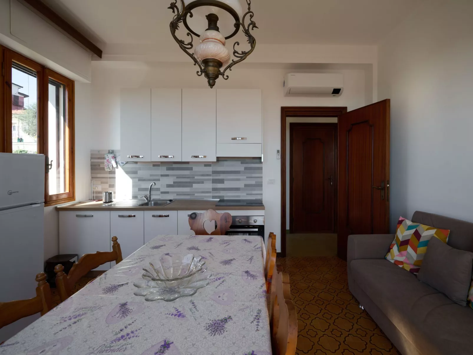 Villa Camilla Wohnung Terrasse-Binnen