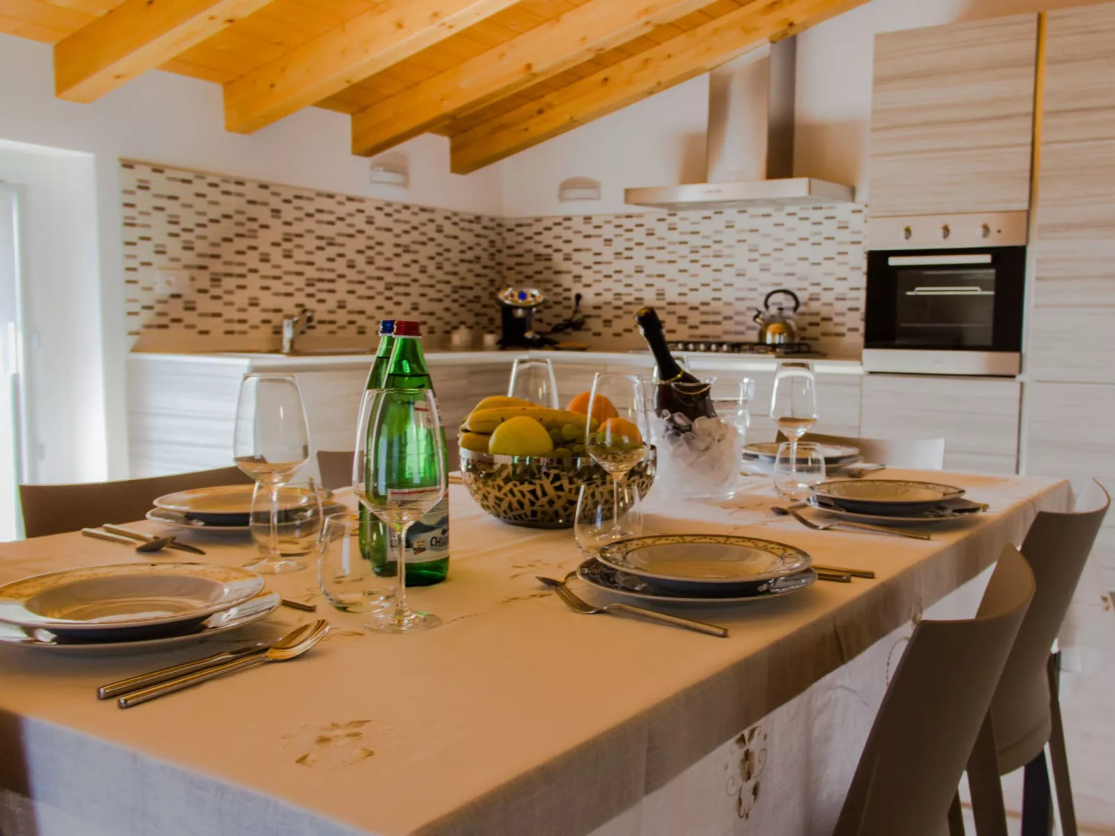 'Villa Perla del Lago-Image-tags.info