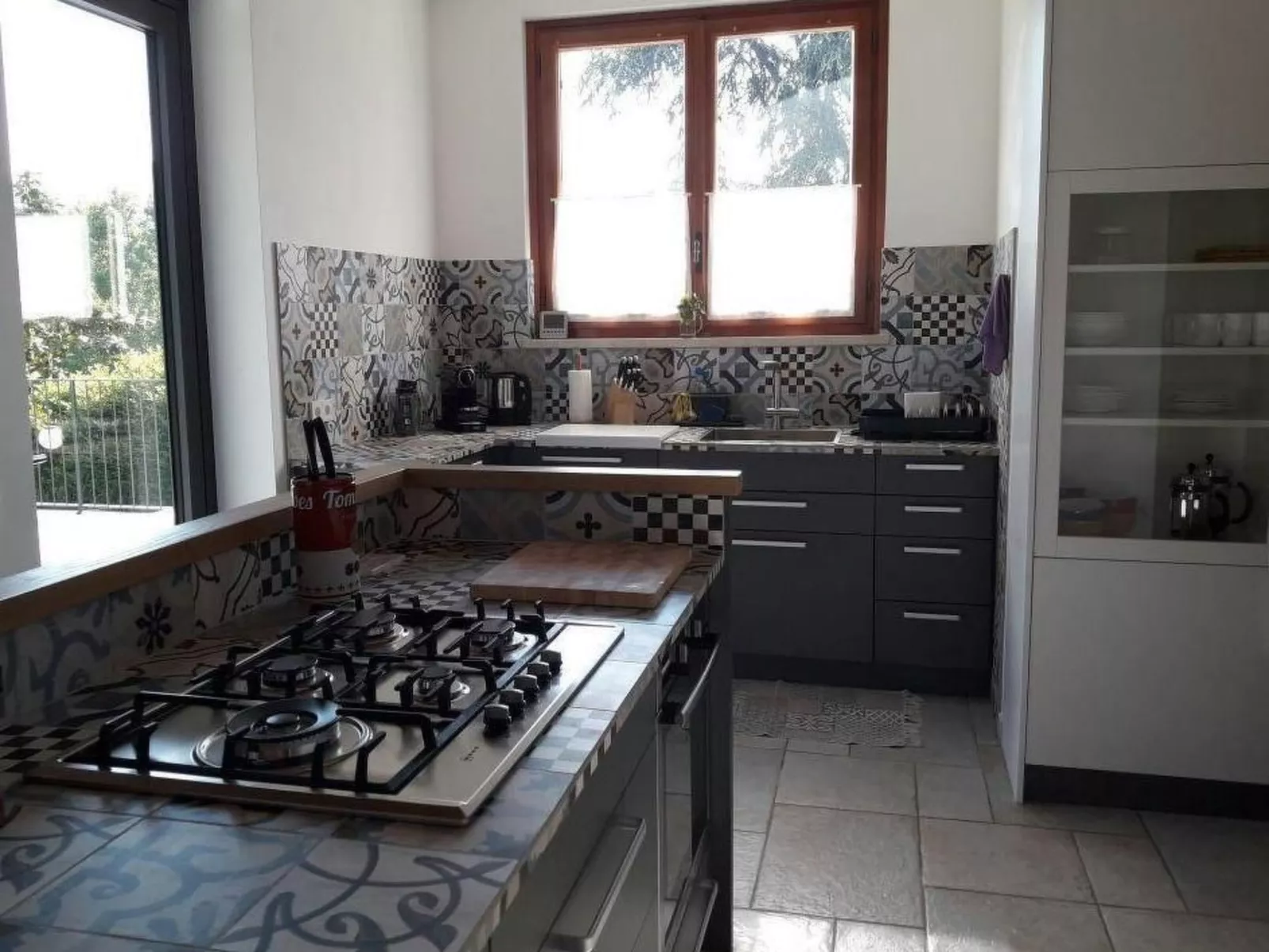 Villa am Gardasee mit großem Pool und Garten-Binnen