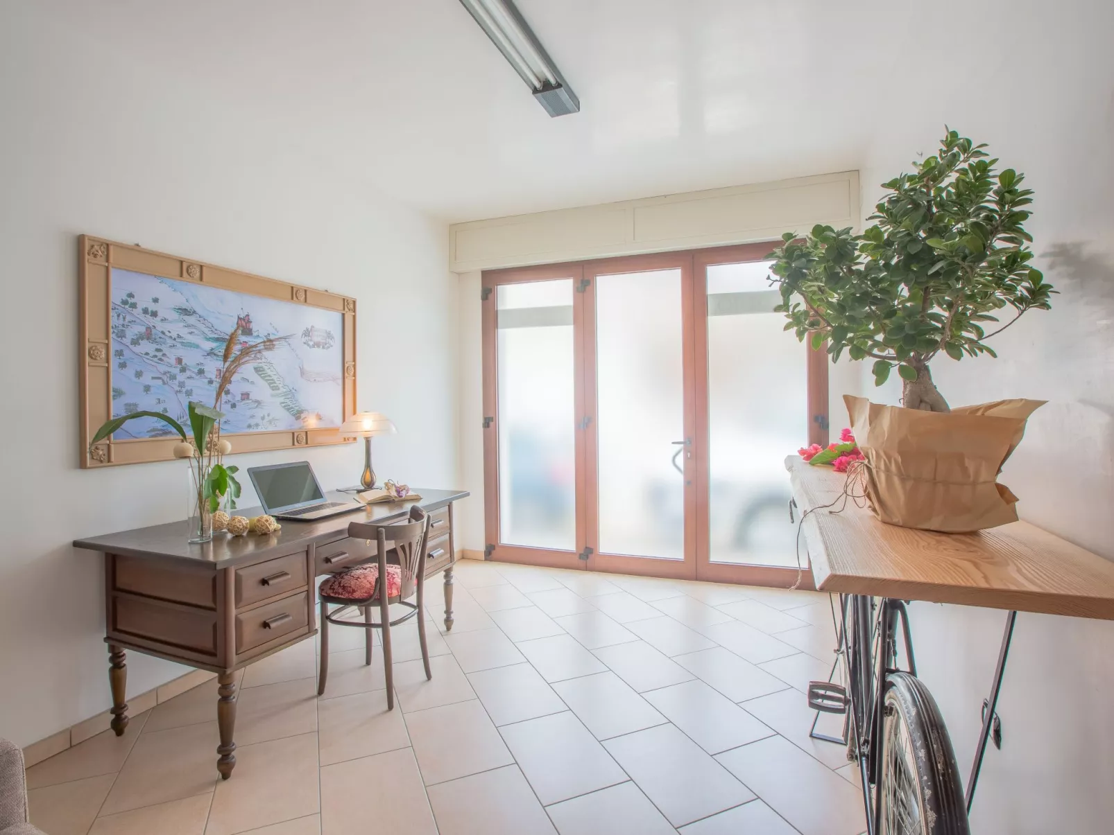 Die Wolke auf den Pedalen-Binnen