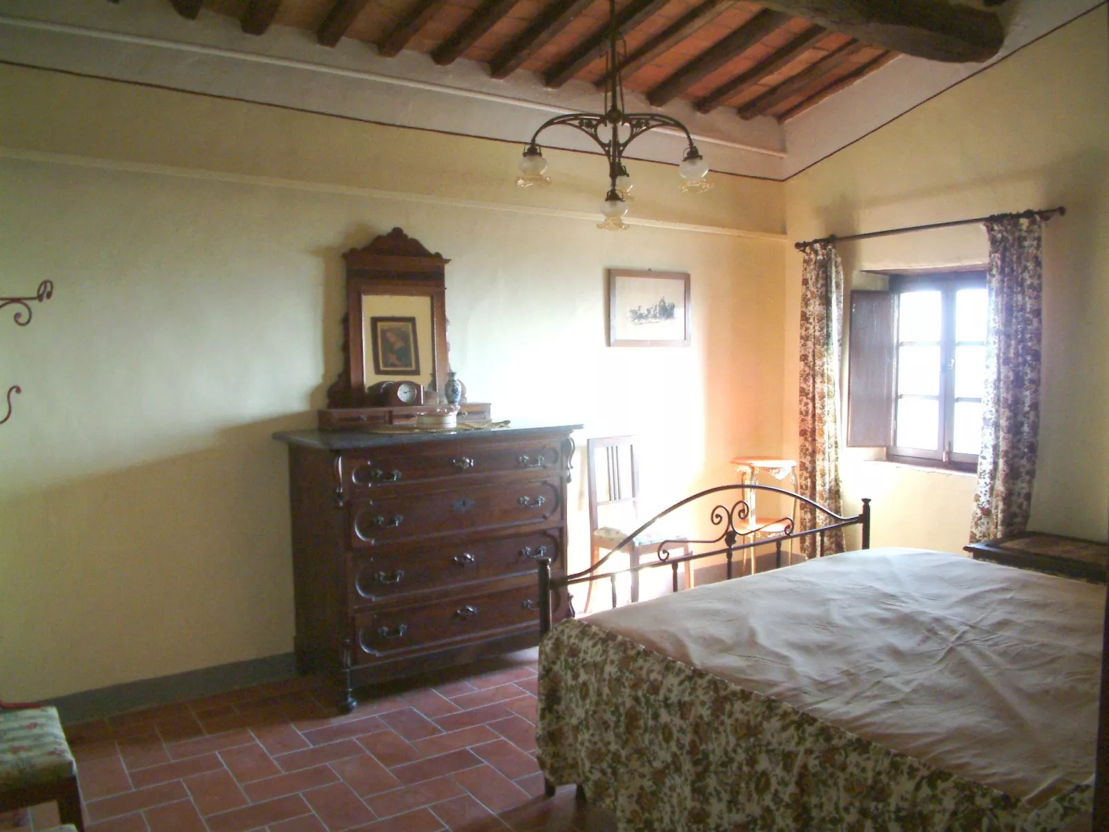 Villa 'Cimpoli casa' mit Garten und Grill-Binnen