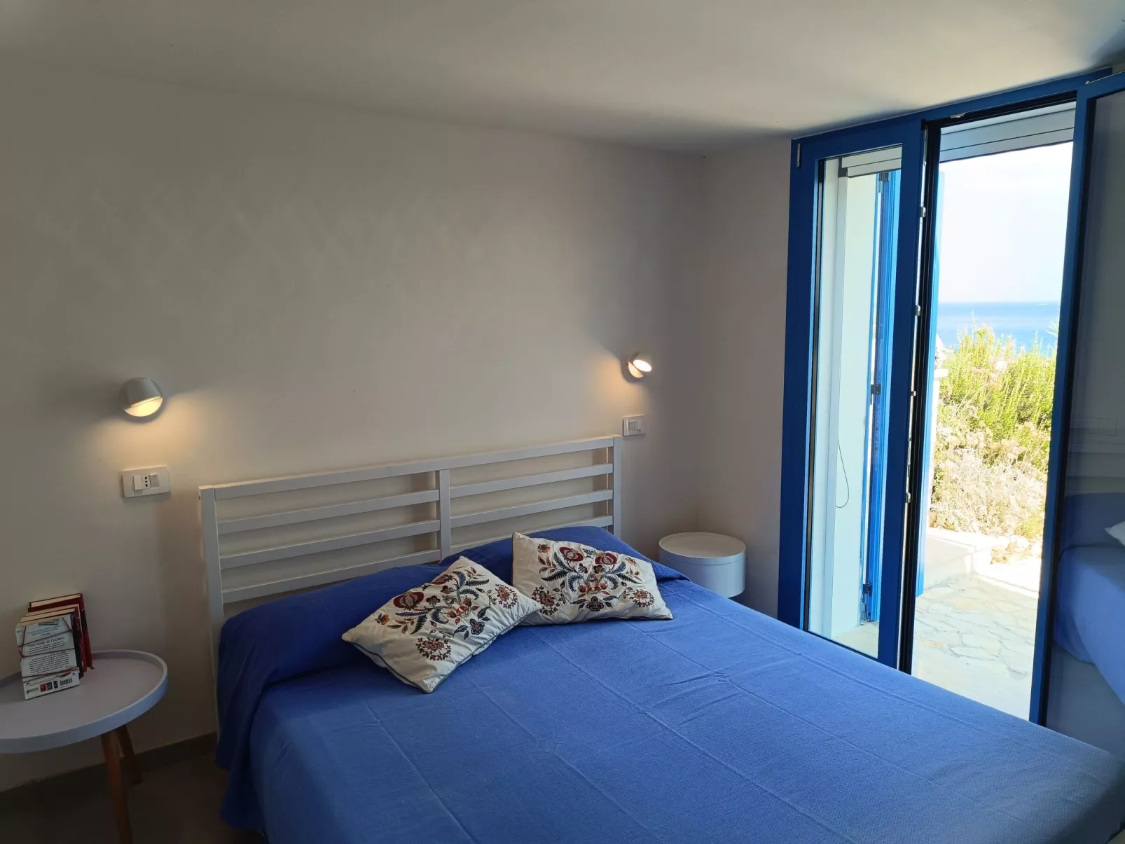 Villa Meris in Castro in Apulien-Image-tags.info