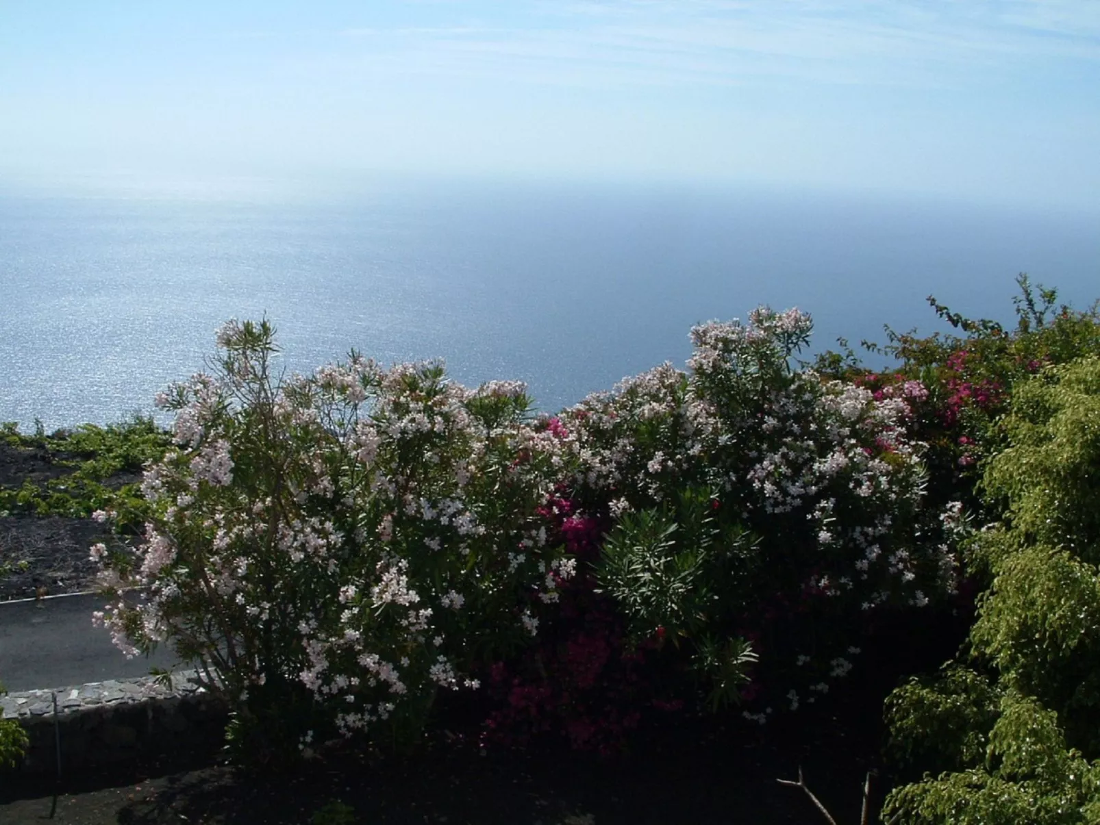 Mit Garten und wunderbarer Aussicht-Buiten