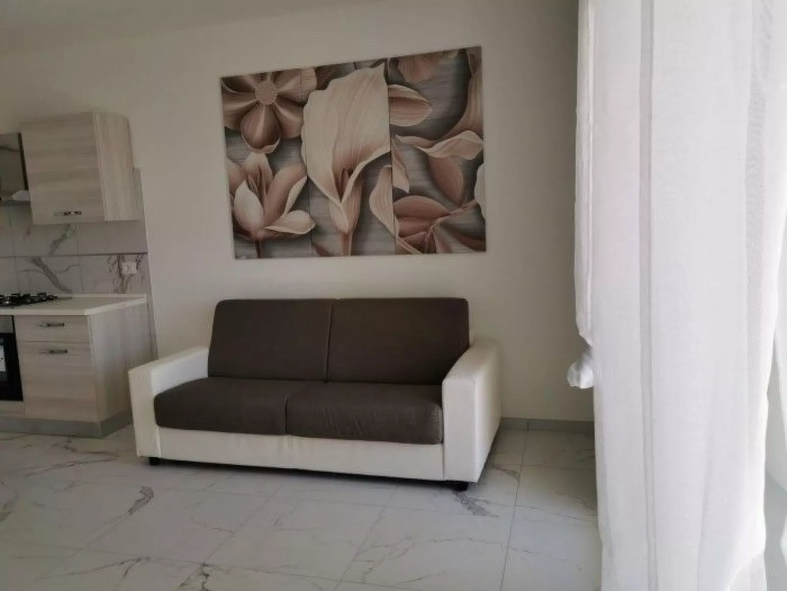 Ein-Zimmer-Wohnung "Saturno 303"-Image-tags.info