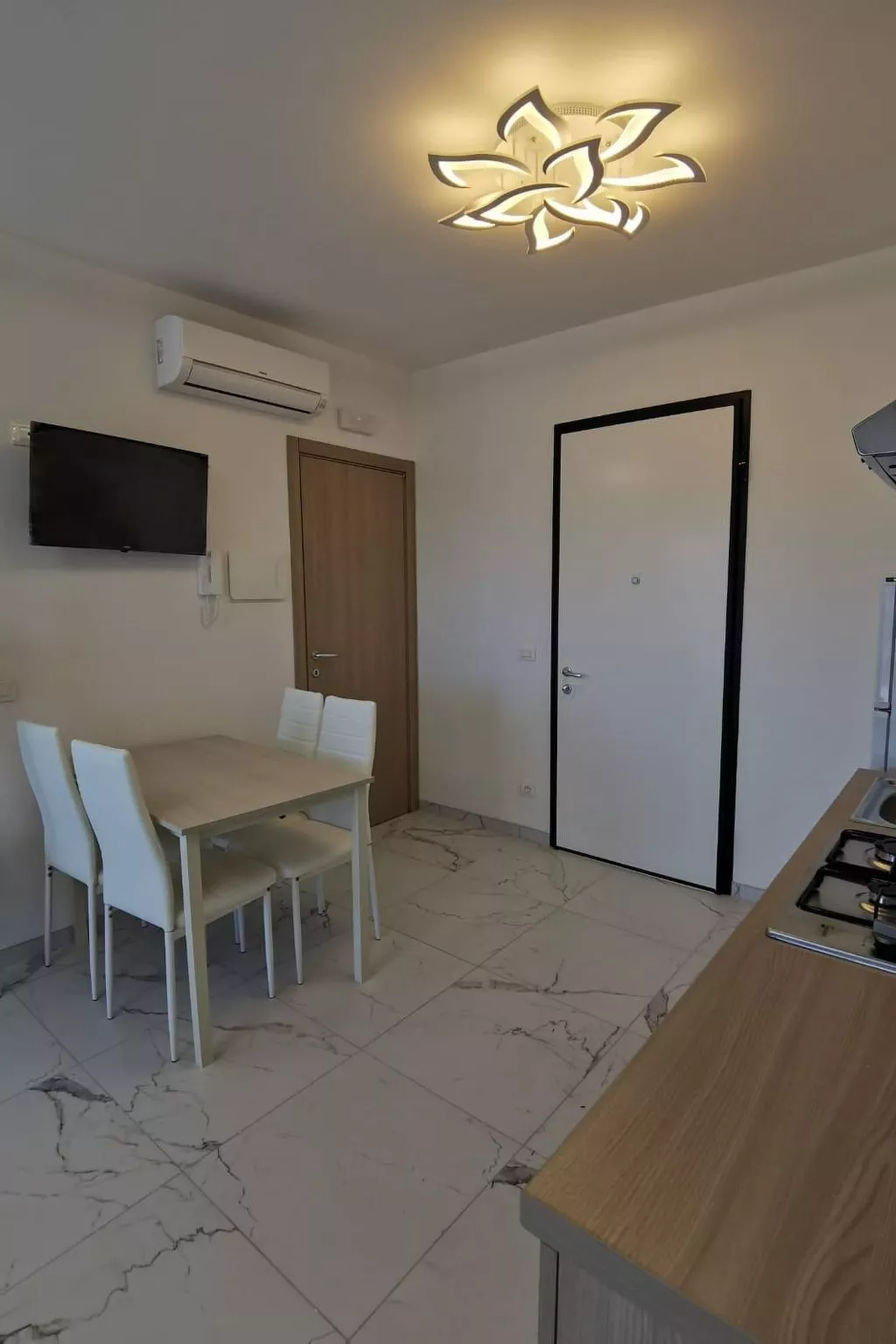 Ein-Zimmer-Wohnung "Saturnotel 503-Binnen