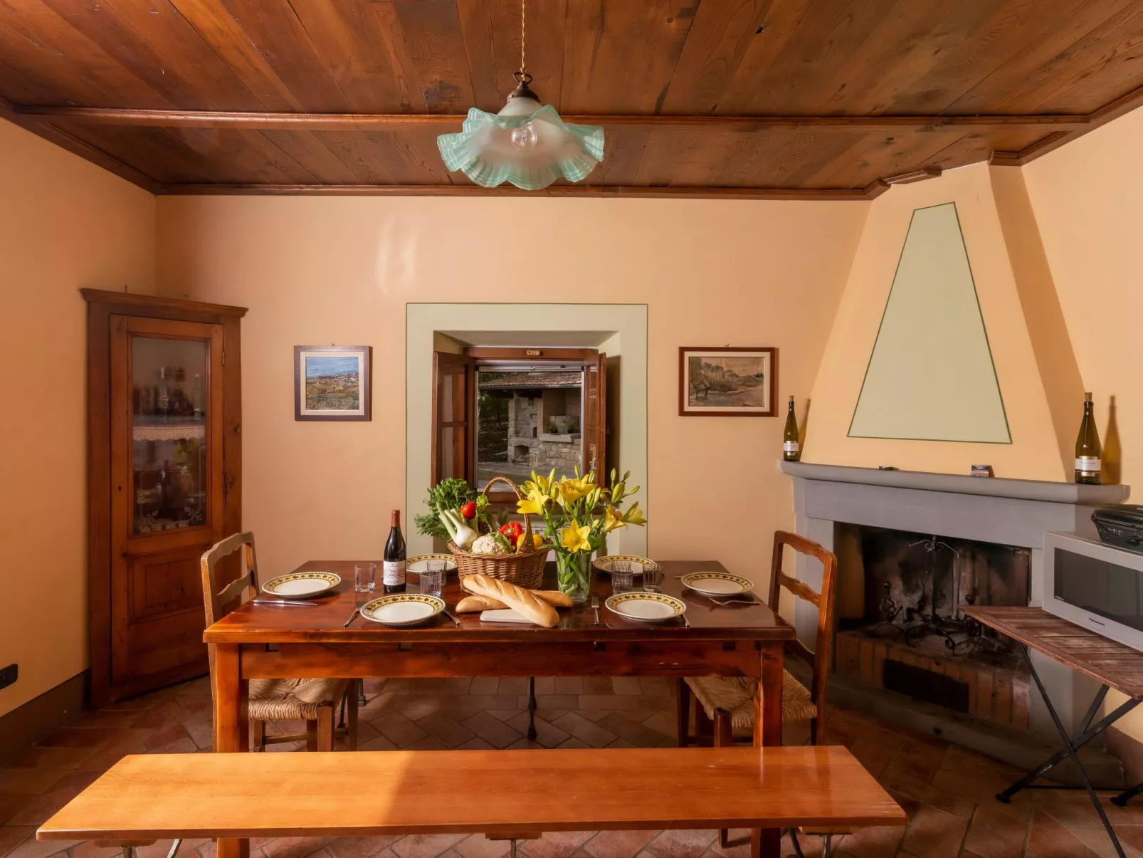 Villa Pruneto mit Pool in den Hügeln der Toskana-Image-tags.info