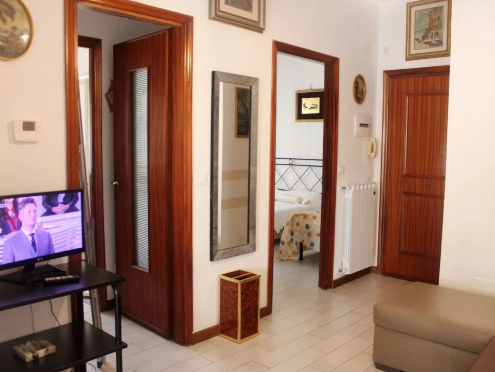 Sehr zentral mit Parkmöglichkeit-Image-tags.info